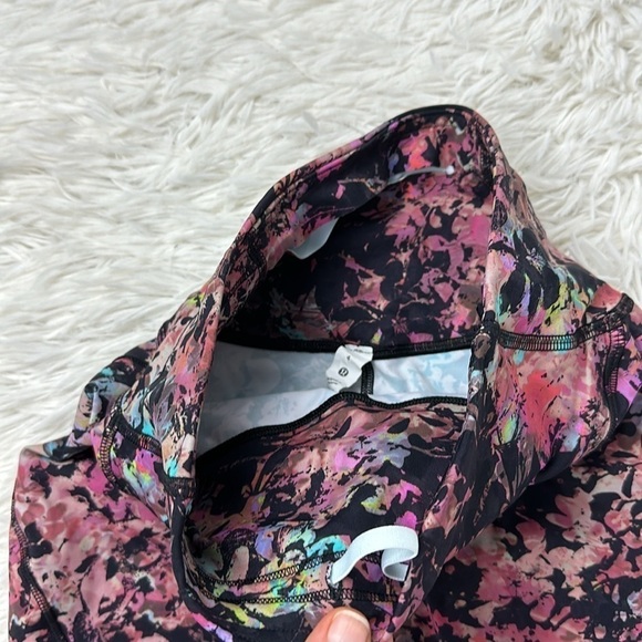 Lululemon Base Pace High-Rise Short 8" Stencil Blossom Red Multi - Picture 3 of 4